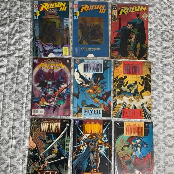 Assortment DC comics. Set of 24 DC ungraded , but in good condition.